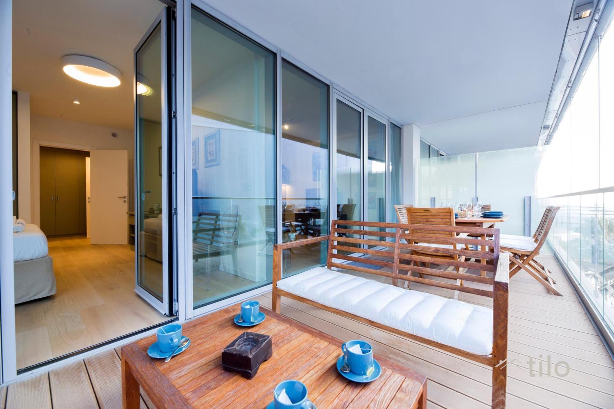 Waterfront Luxury, 1br, Free Parking, Ac, Netflix & Wifi By Tilo Lux Apartment Genoa
