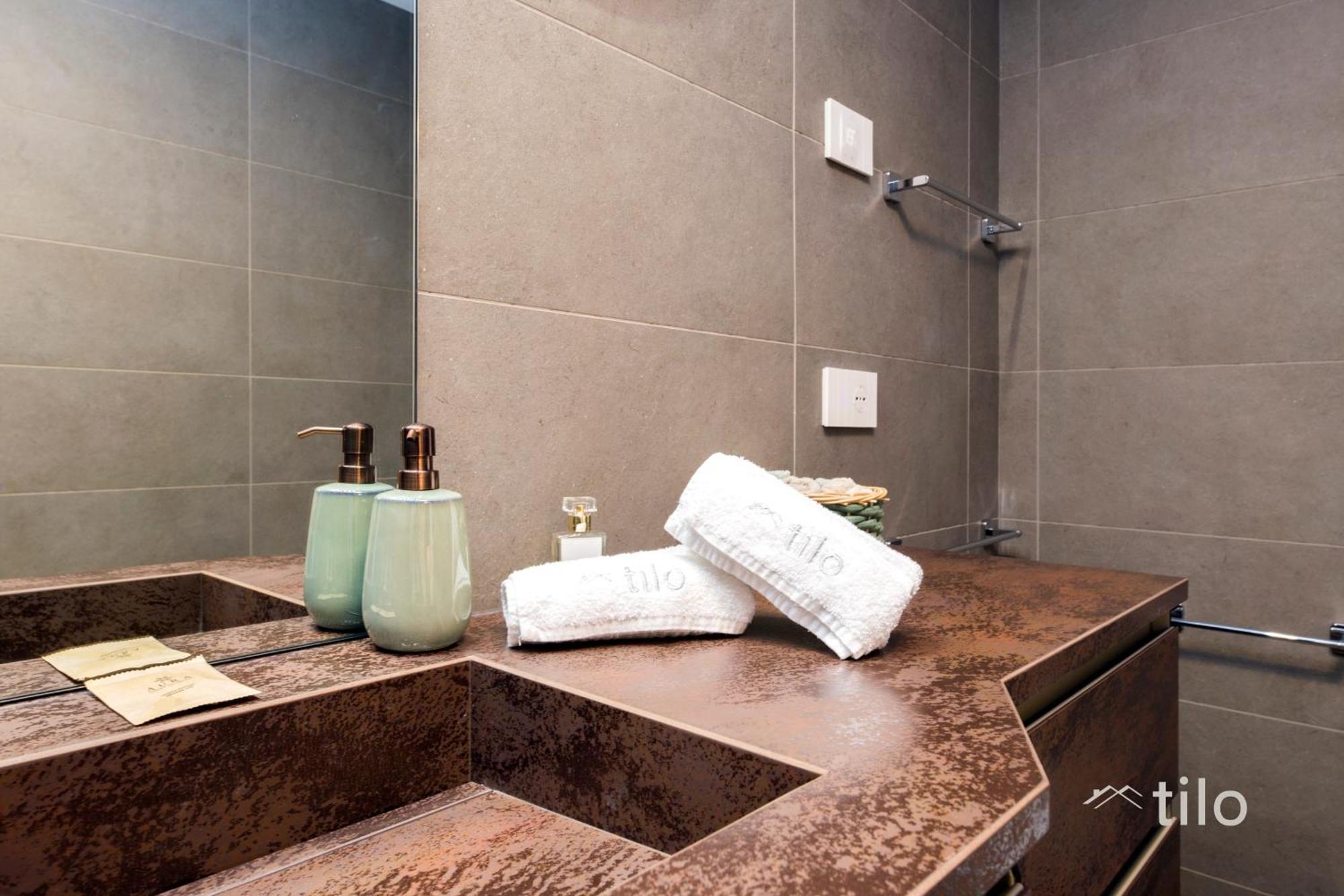 Waterfront Luxury, 1br, Free Parking, Ac, Netflix & Wifi By Tilo Lux Genova